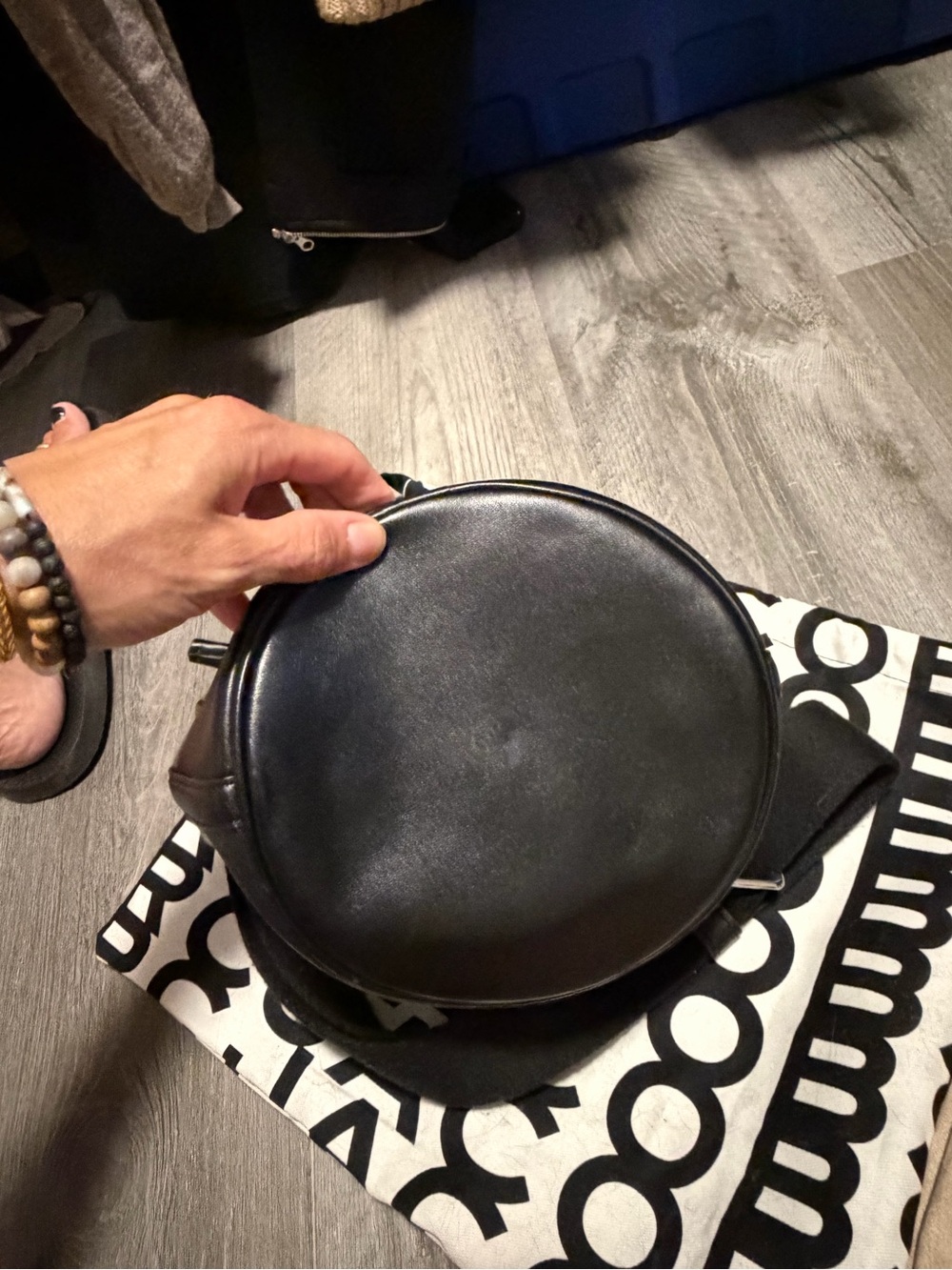 Marc Jacobs Jacquard & Leather Bucket Crossbody Bag Black/Tan with Dust Bag - Picture 2 of 4